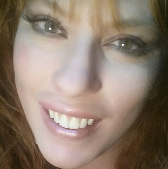 Meet your Posher, Marla - Picture 1 of 1